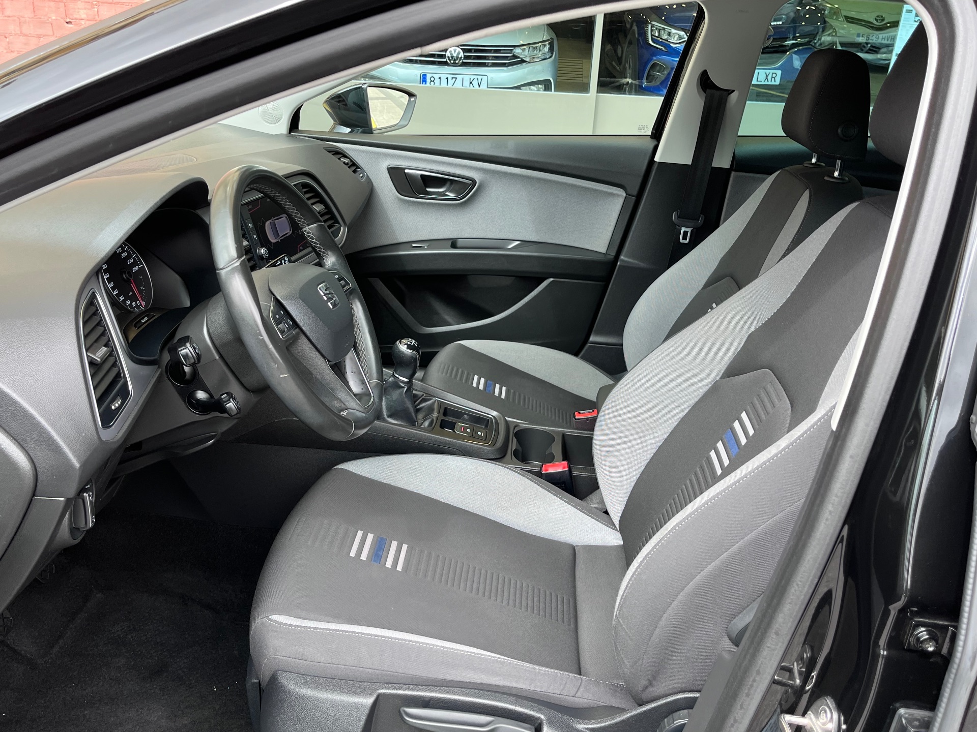 SEAT Leon 2.0 TDI 150 CV 5p. Black Edition