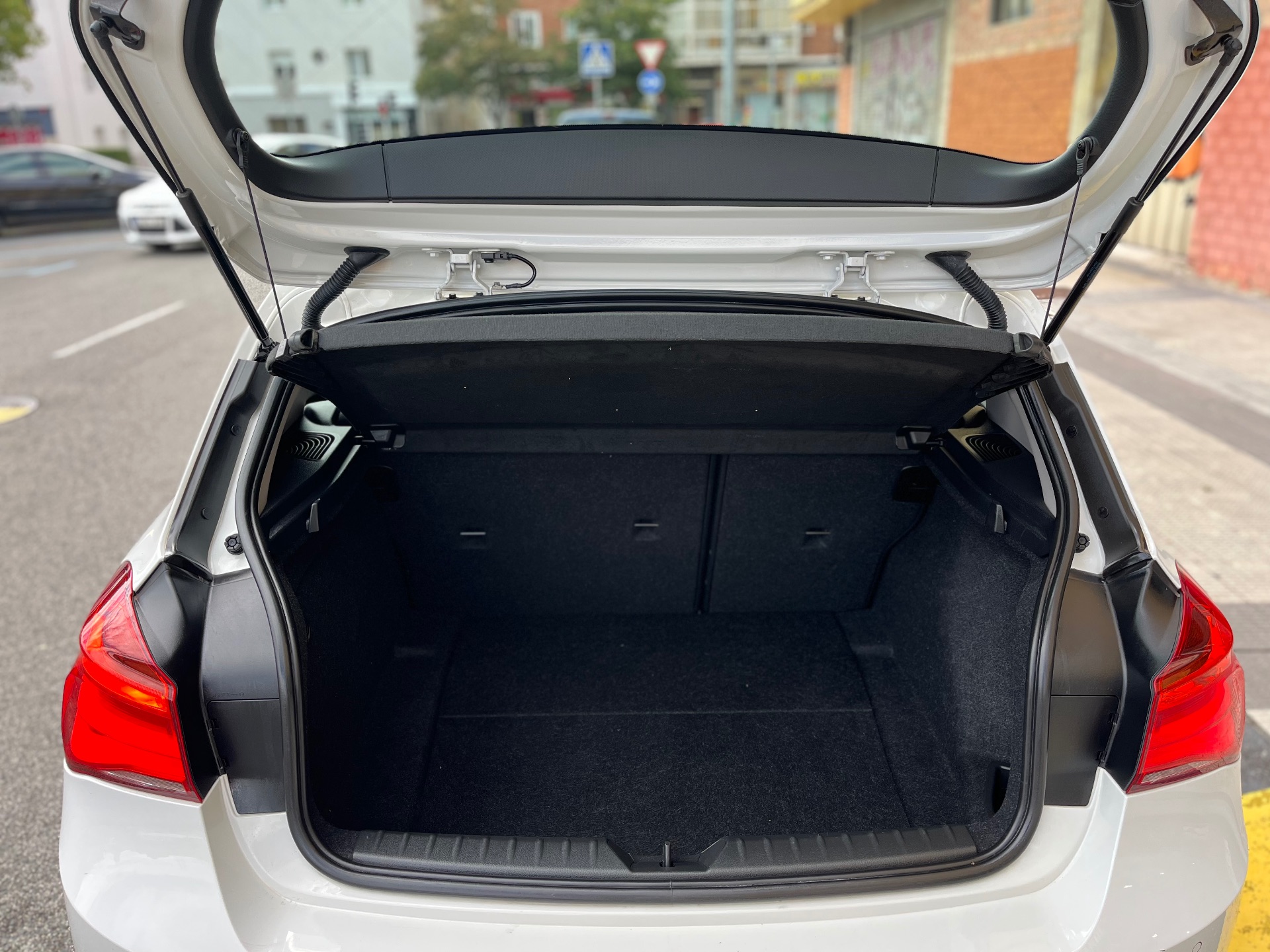 BMW 116i 3p.