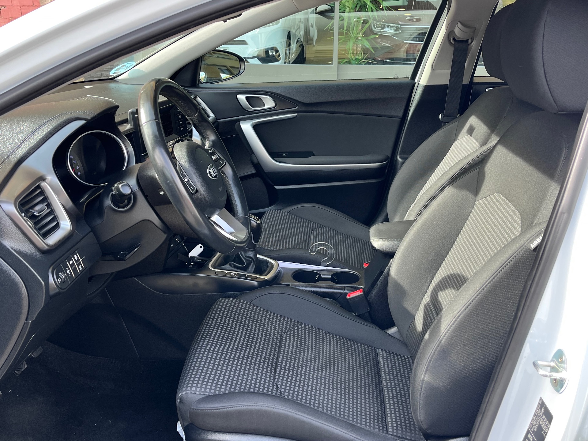 Kia Ceed / cee'd  1.0 T-GDi 88kW (120CV) Concept