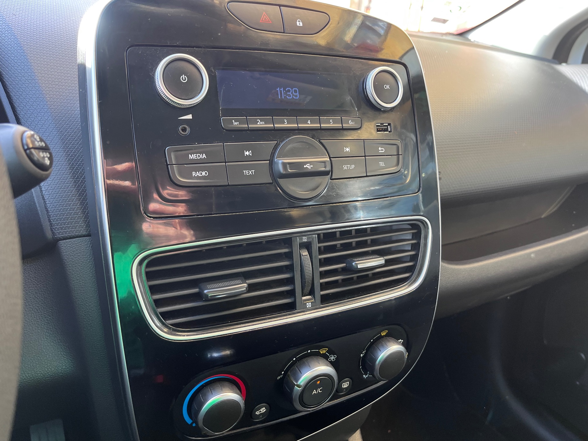 Renault Clio  Business TCe 55kW (75CV) -18