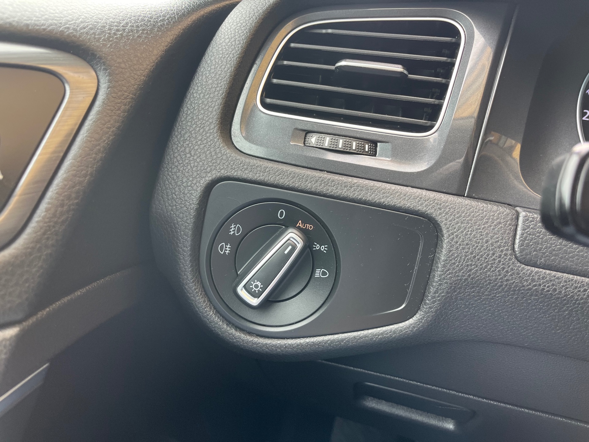 Volkswagen Golf  Advance 1.0 TSI (115CV)
