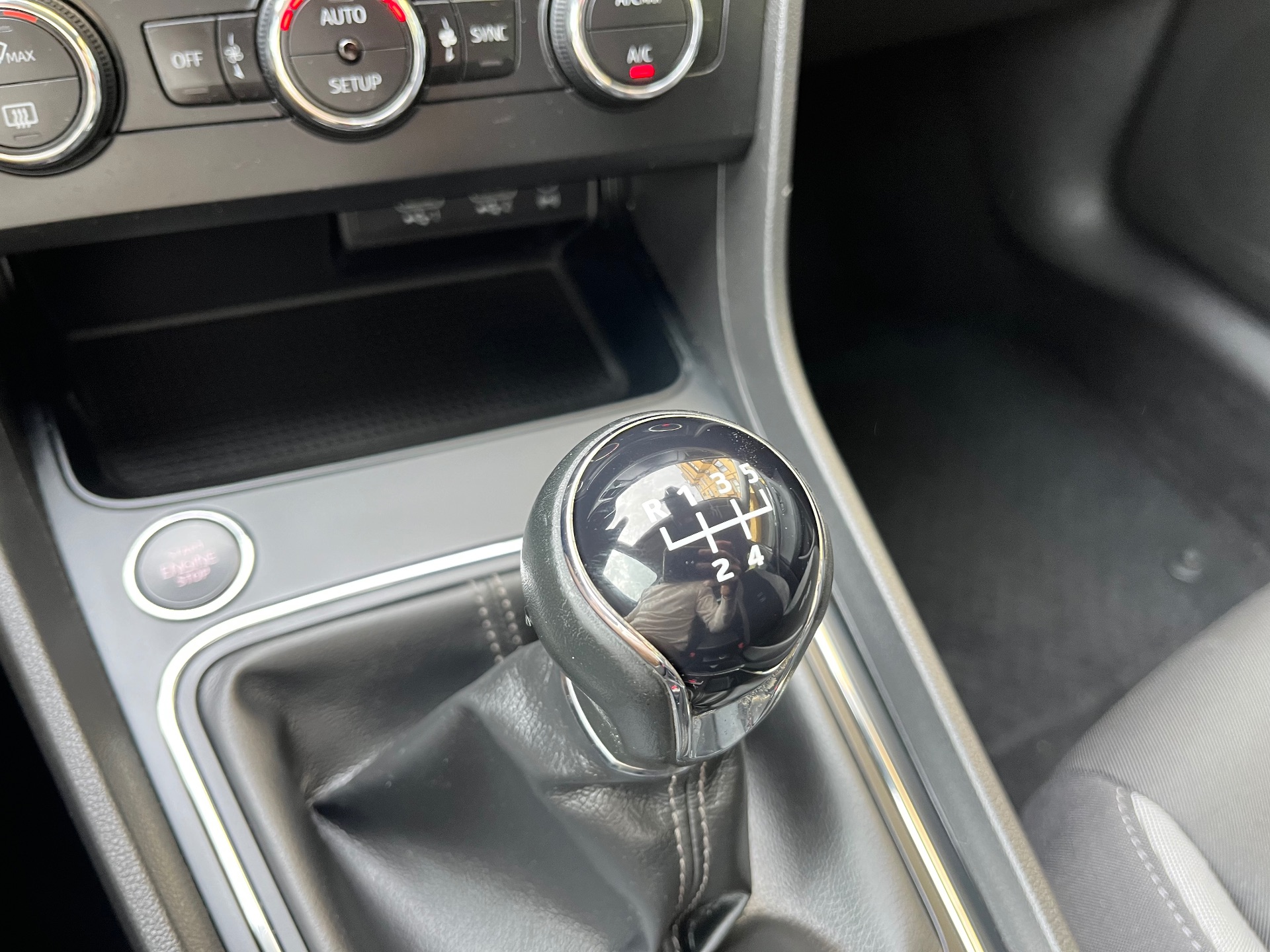 SEAT Leon 1.6 TDI 115 CV 5p. Style