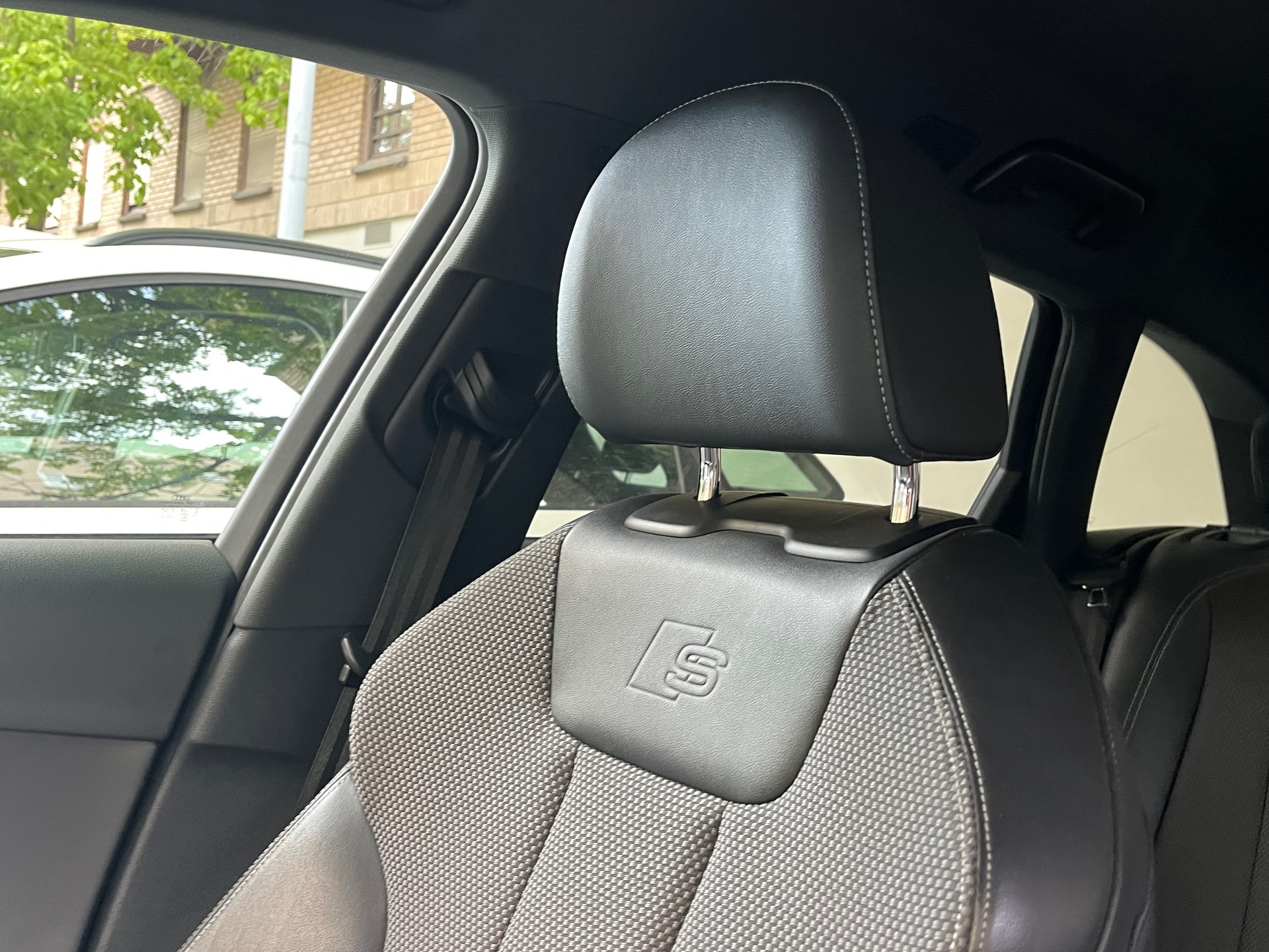 Audi   S line 30 TDI 100kW S tronic
