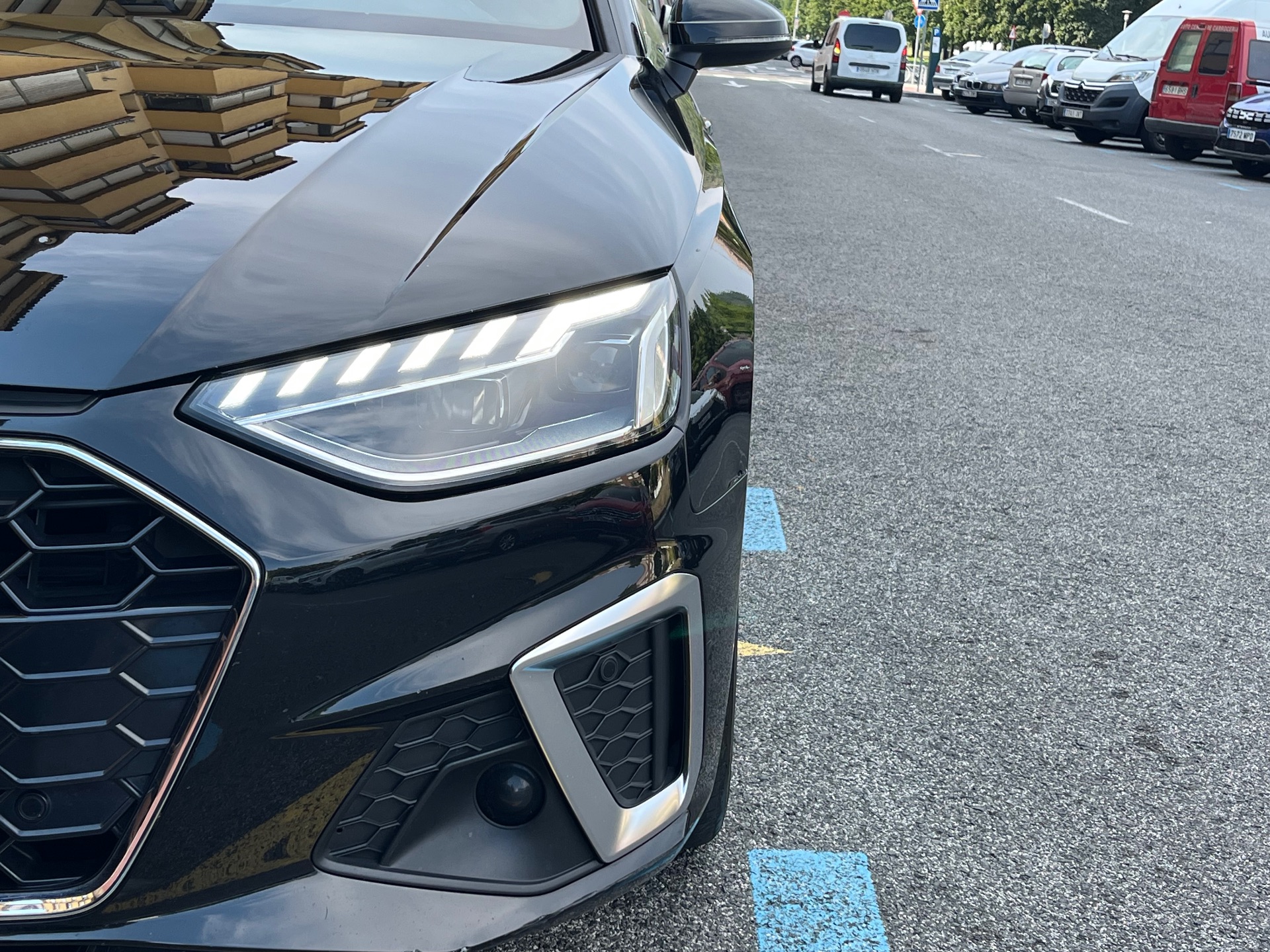 Audi   S line 30 TDI 100kW S tronic