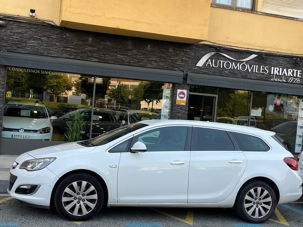 Opel Astra 1.7 CDTI 130 CV ST Cosmo Fleet