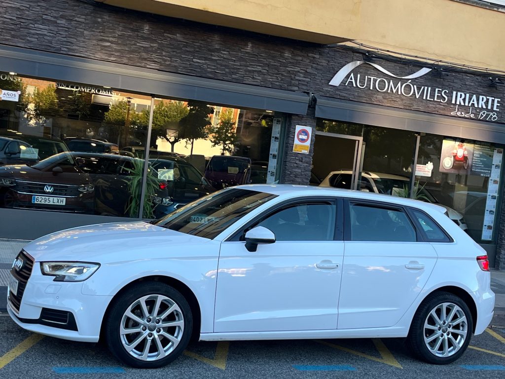 Audi A3  1.6 TDI STRONIC AMBITION