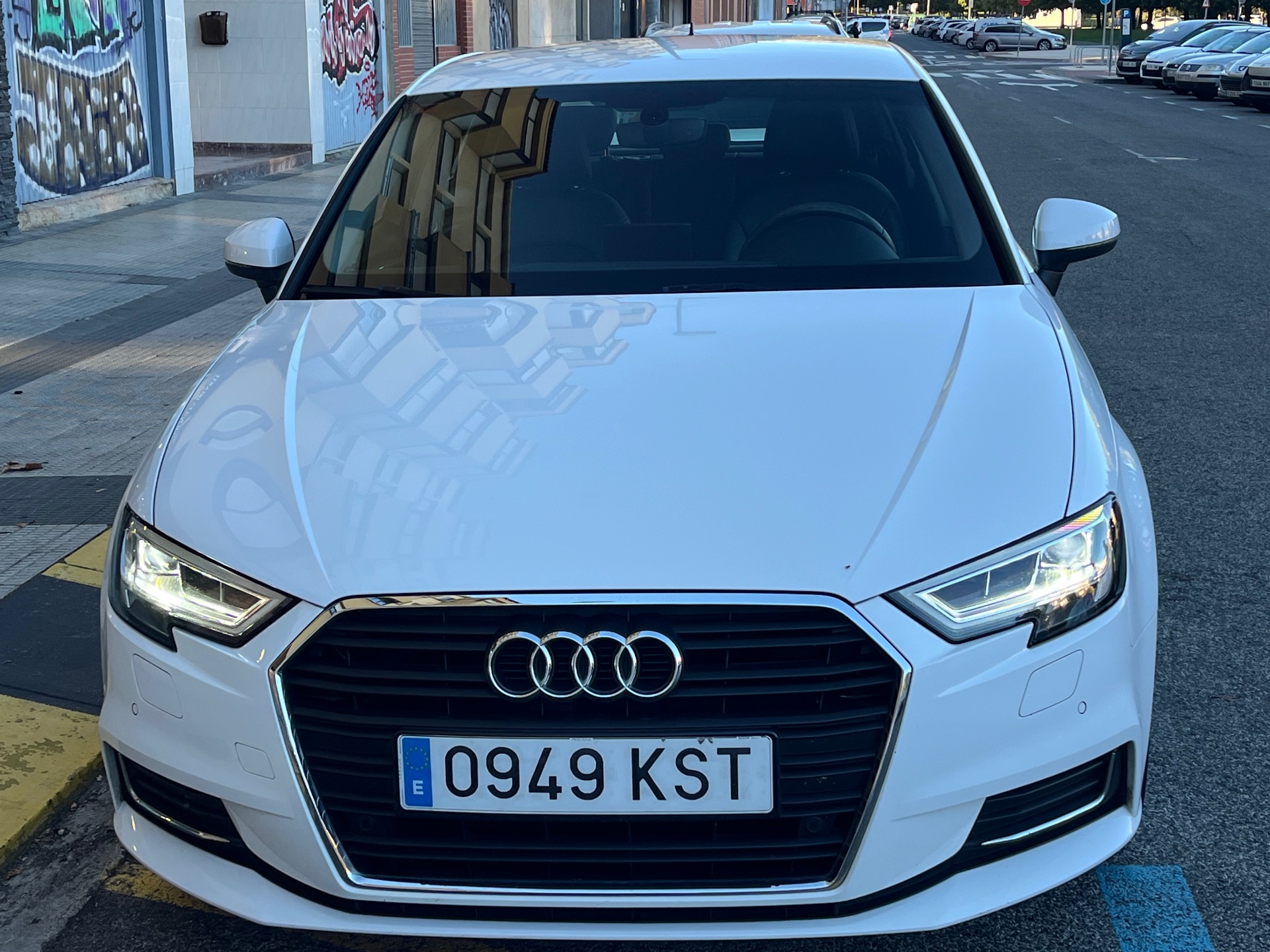Audi A3  1.6 TDI STRONIC AMBITION