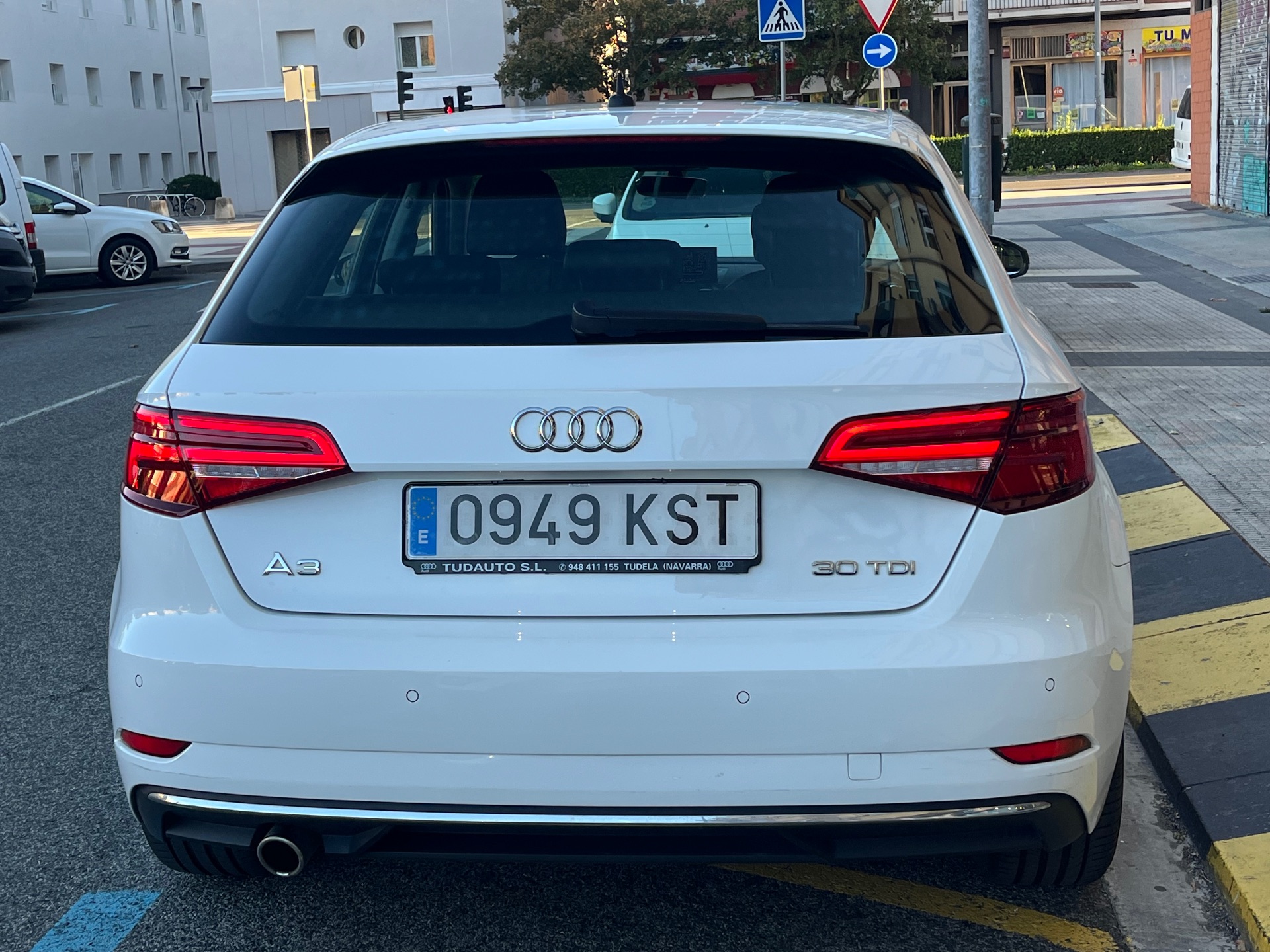 Audi A3  1.6 TDI STRONIC AMBITION