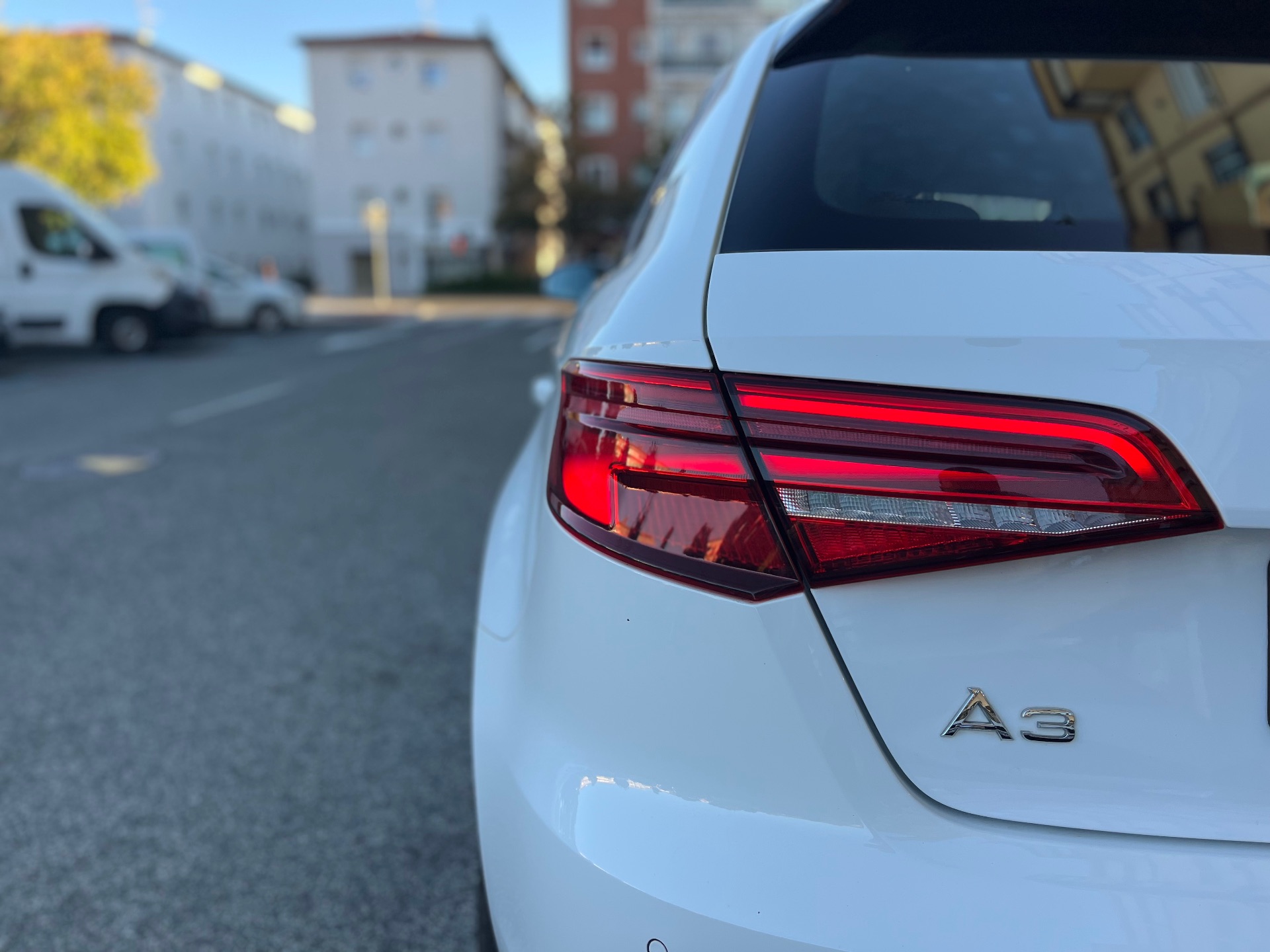 Audi A3  1.6 TDI STRONIC AMBITION