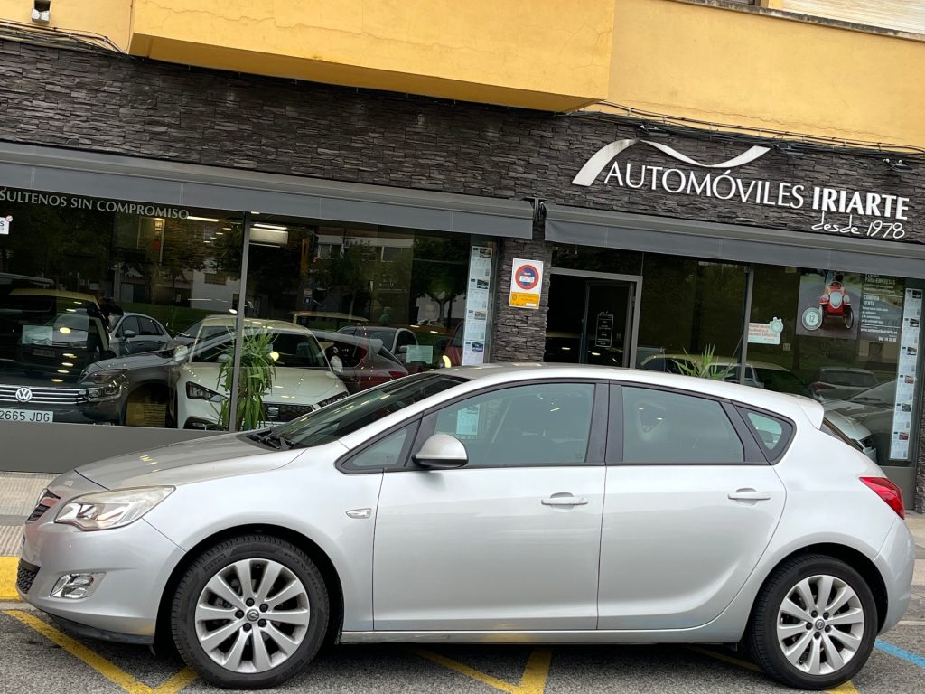 Opel Astra 1.6 115 CV ST Elective Fleet