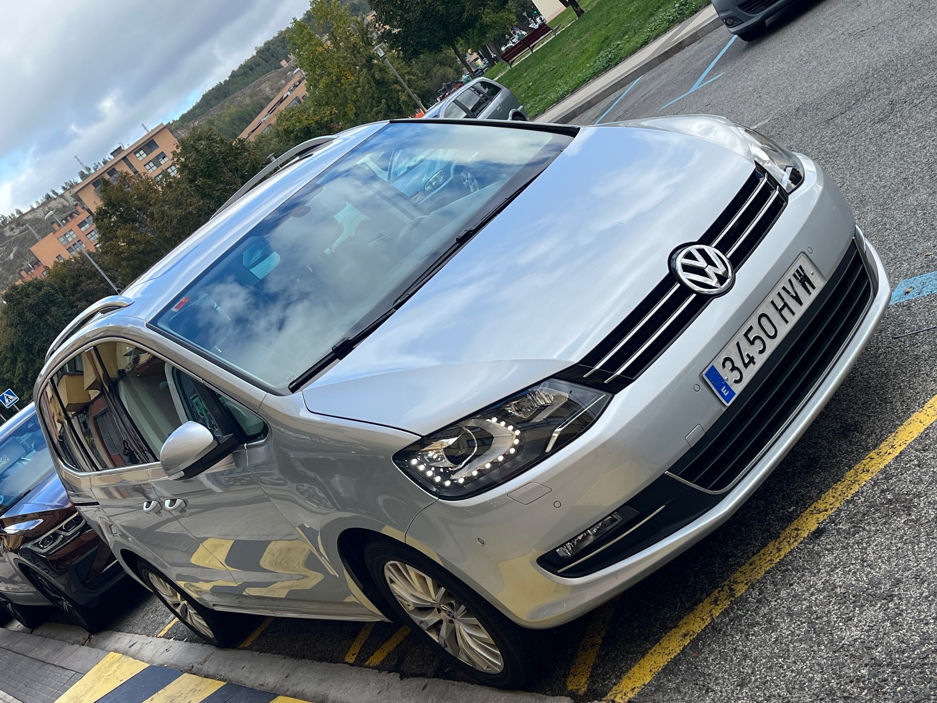 Volkswagen Sharan 2.0 TDI 177 CV DSG High. Bus. BMT
