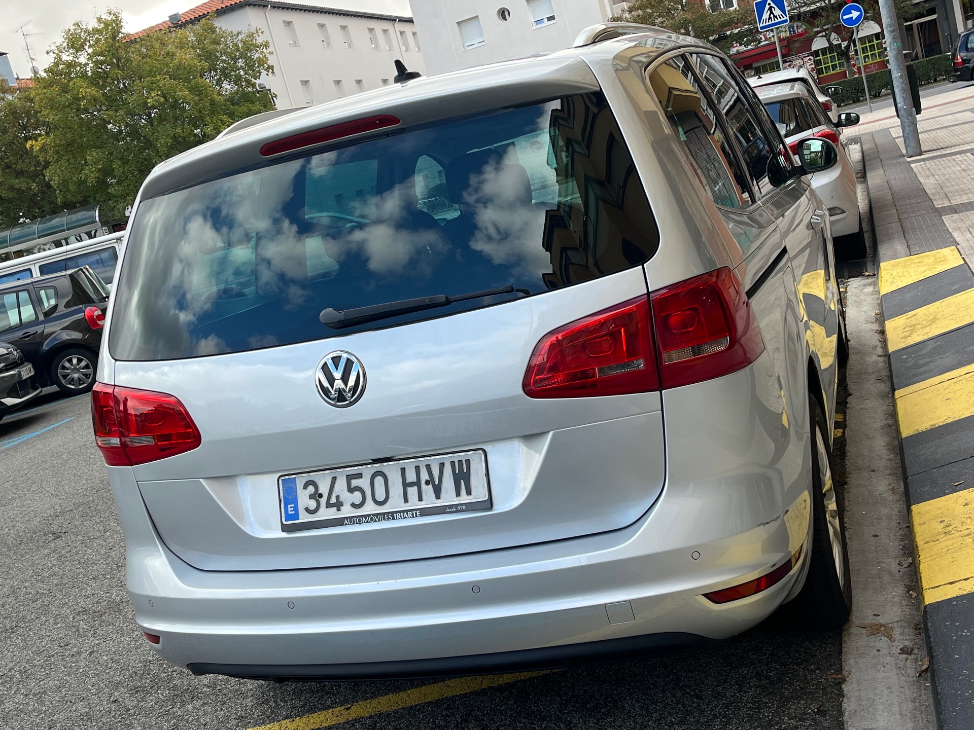 Volkswagen Sharan 2.0 TDI 177 CV DSG High. Bus. BMT