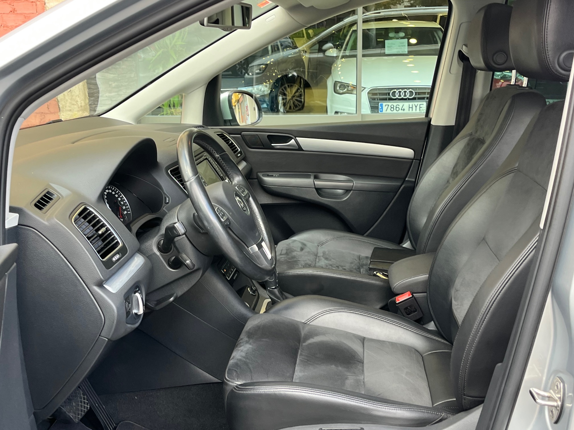 Volkswagen Sharan 2.0 TDI 177 CV DSG High. Bus. BMT