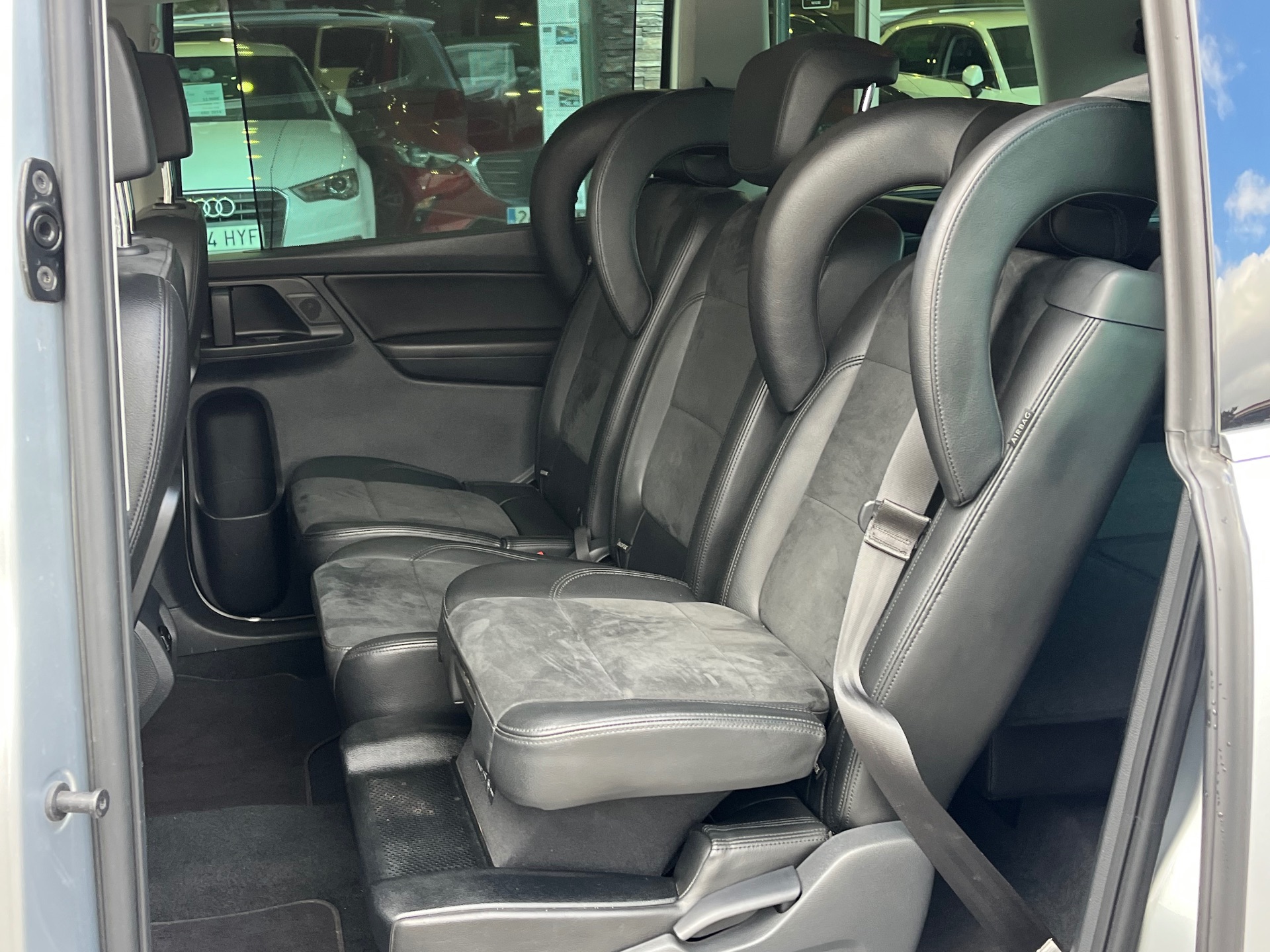 Volkswagen Sharan 2.0 TDI 177 CV DSG High. Bus. BMT