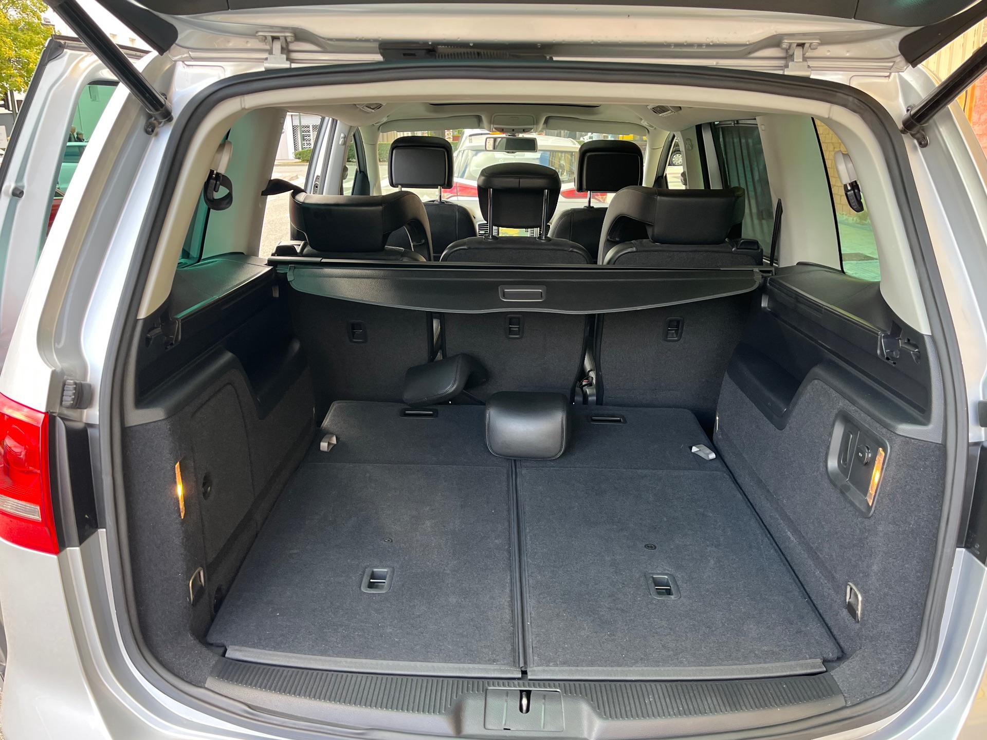 Volkswagen Sharan 2.0 TDI 177 CV DSG High. Bus. BMT